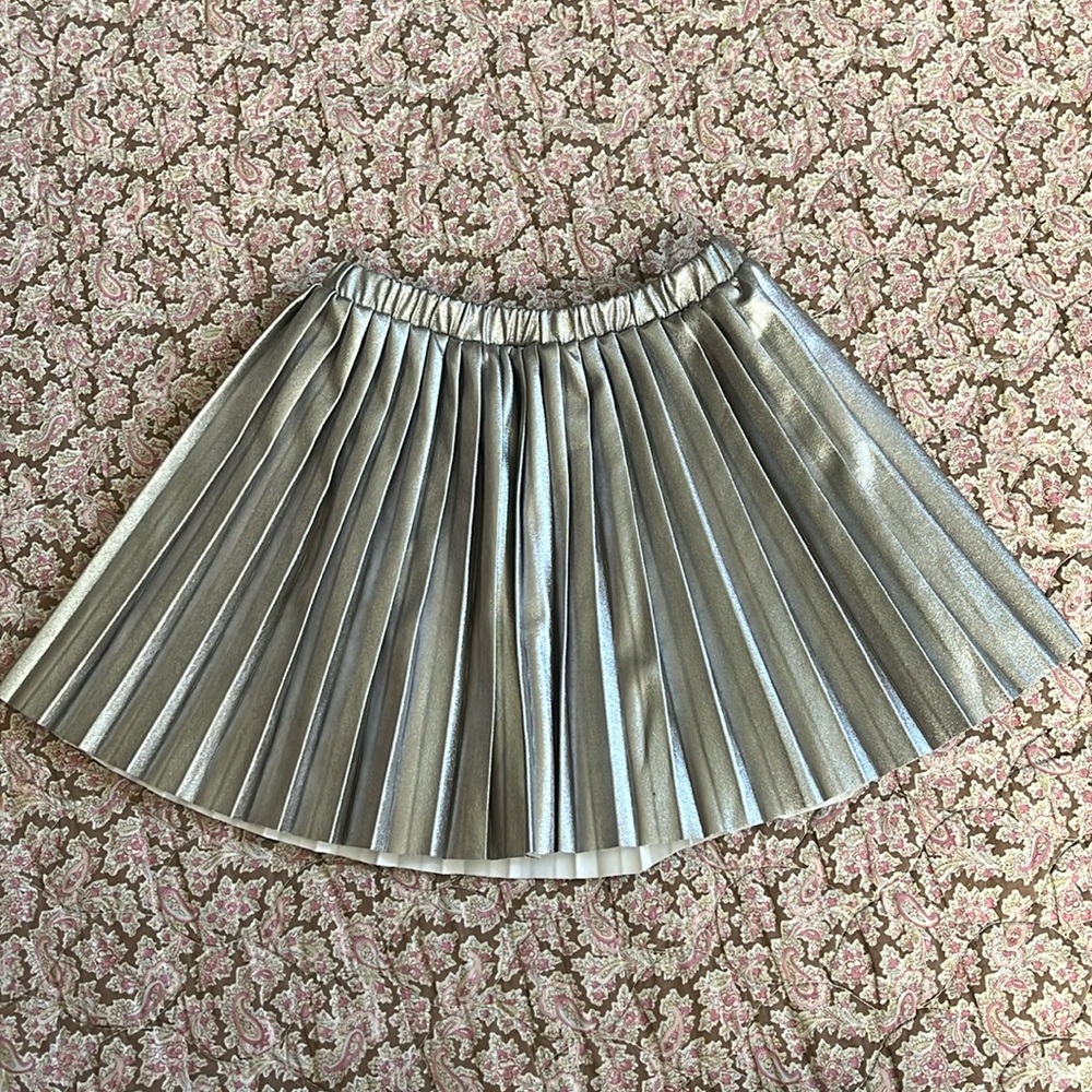 KIDS ZARA METALLIC SILVER PLEATED SKIRT SIZE 12-18 MONTHS